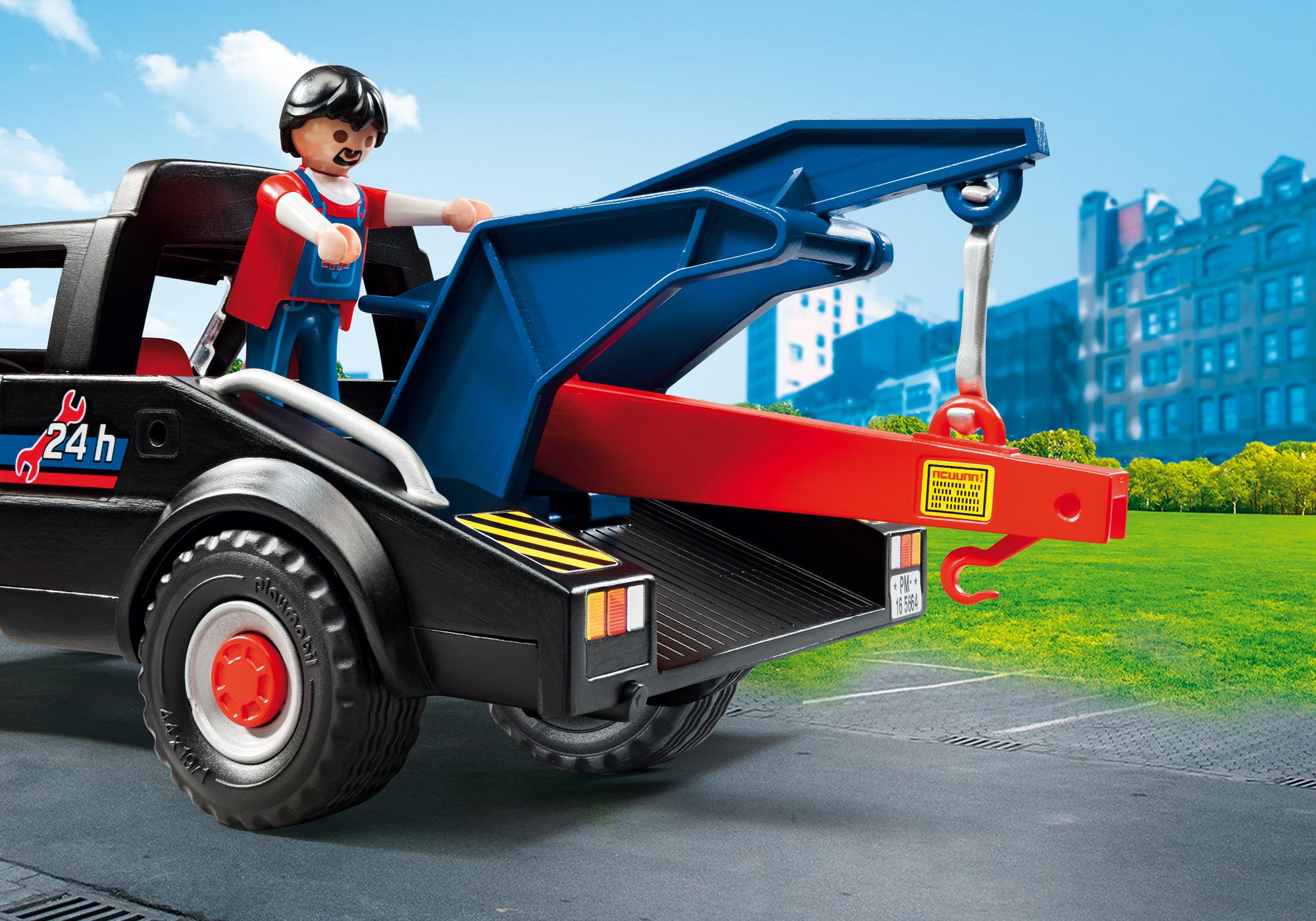 Tow Truck 5664 PLAYMOBIL® USA