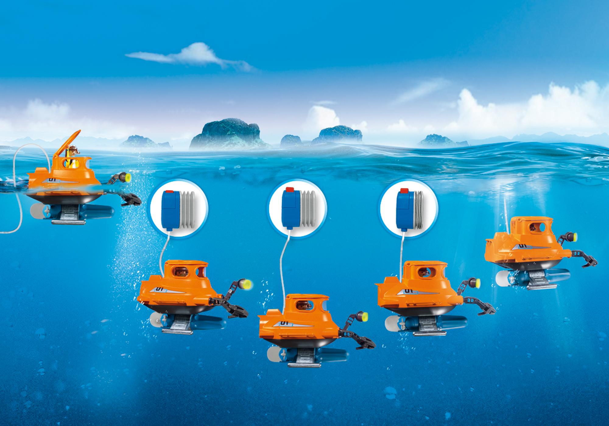 playmobil submarine with underwater motor