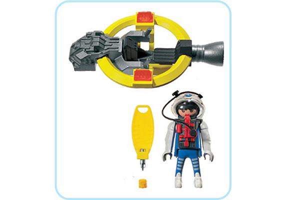 https://media.playmobil.com/i/playmobil/3083-A_product_box_back