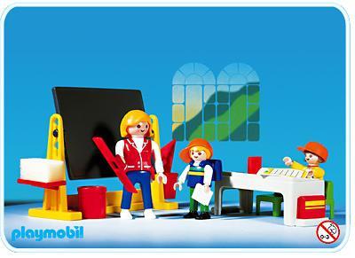 https://media.playmobil.com/i/playmobil/3084-A_product_detail