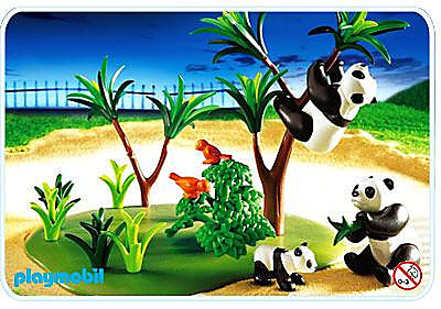 3241-C Famille de pandas detail image 1
