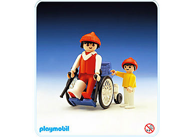 3363-A Malade et fauteuil roulant