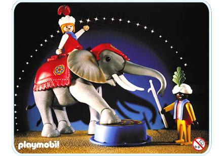 Elephant De Cirque Et Dresseur 3711 A