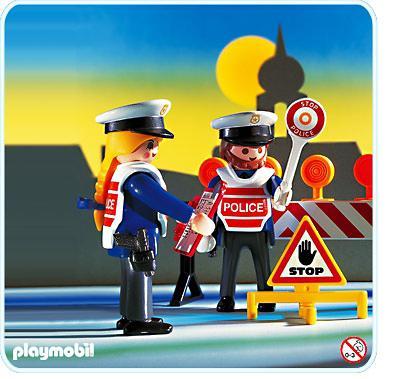 https://media.playmobil.com/i/playmobil/3906-A_product_detail