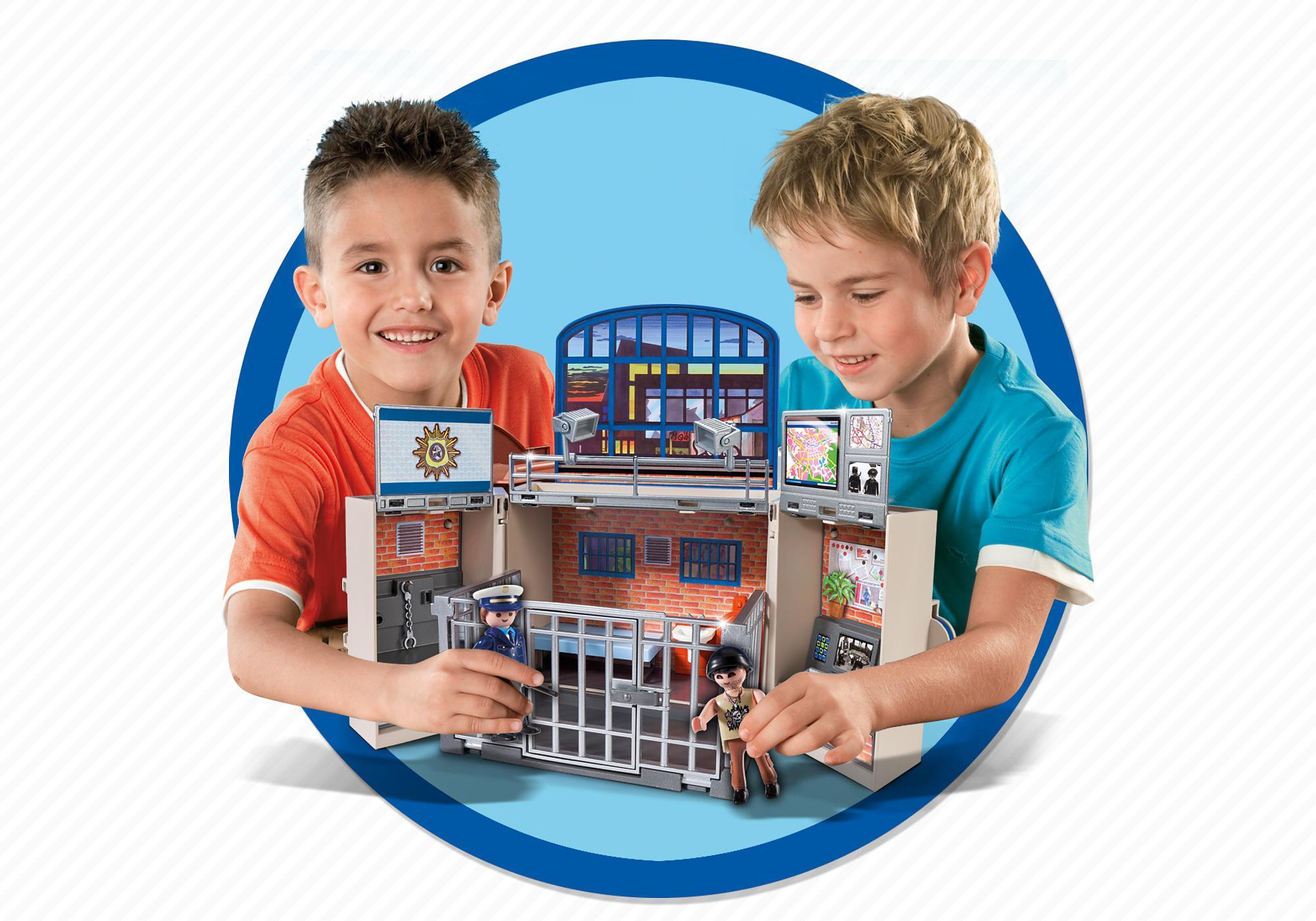 https://media.playmobil.com/i/playmobil/5421_product_extra3