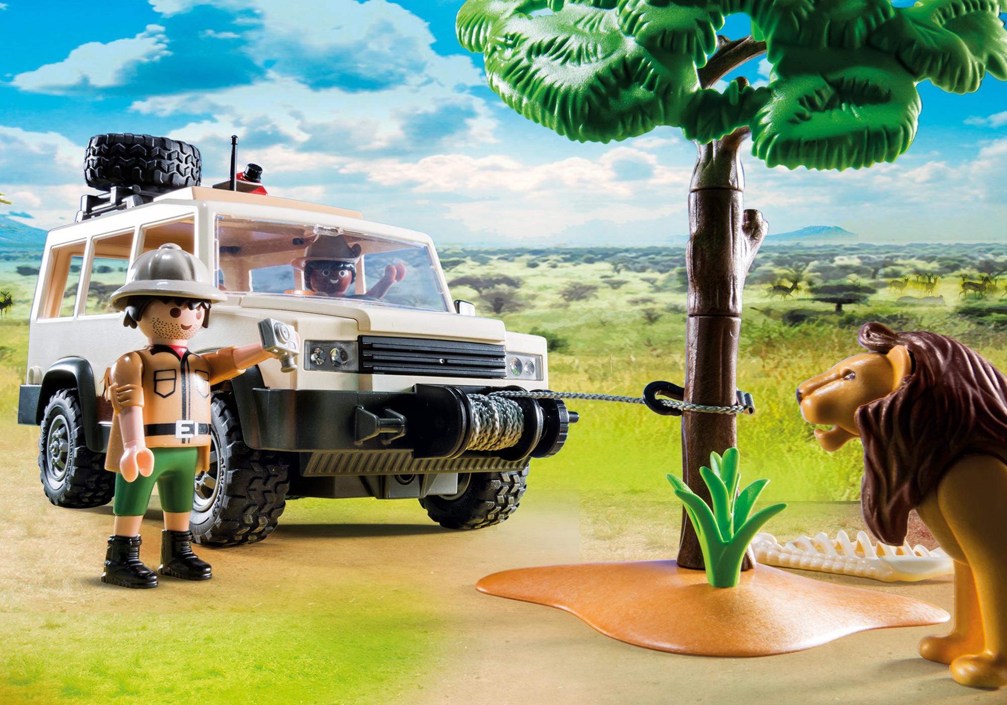 https://media.playmobil.com/i/playmobil/6798_product_extra1