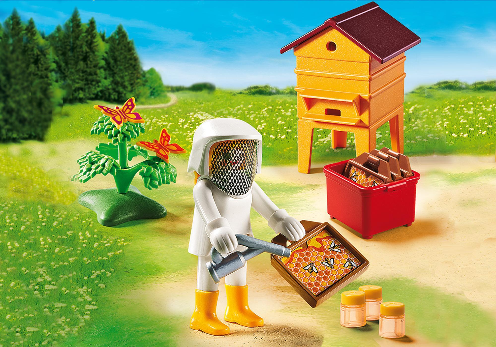 https://media.playmobil.com/i/playmobil/6818_product_detail