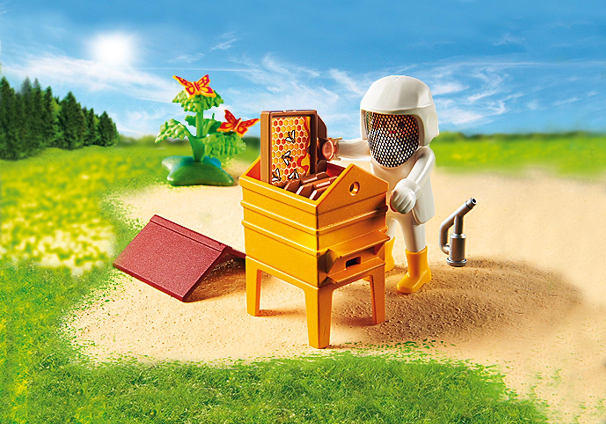 https://media.playmobil.com/i/playmobil/6818_product_extra1