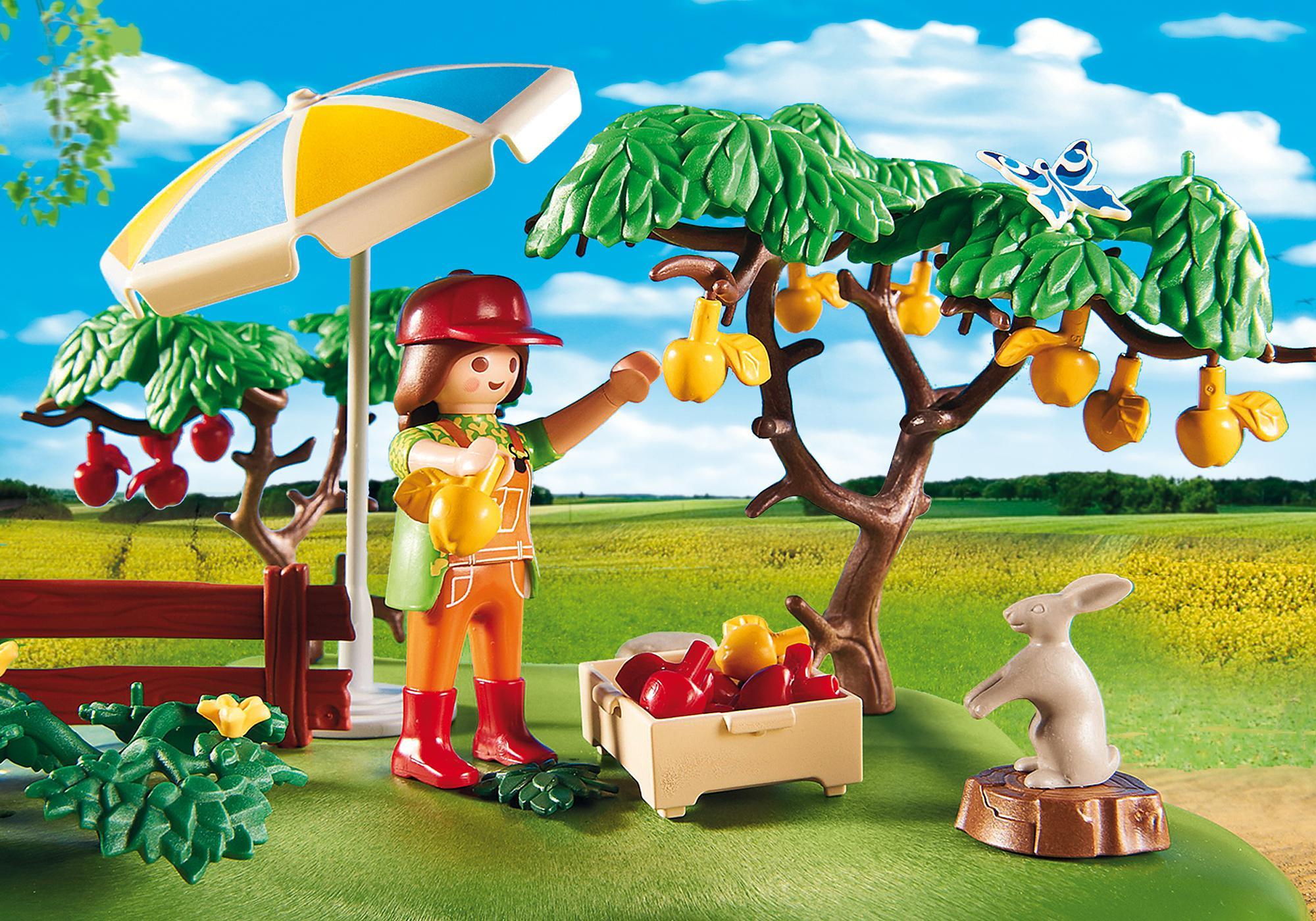 https://media.playmobil.com/i/playmobil/6870_product_extra1