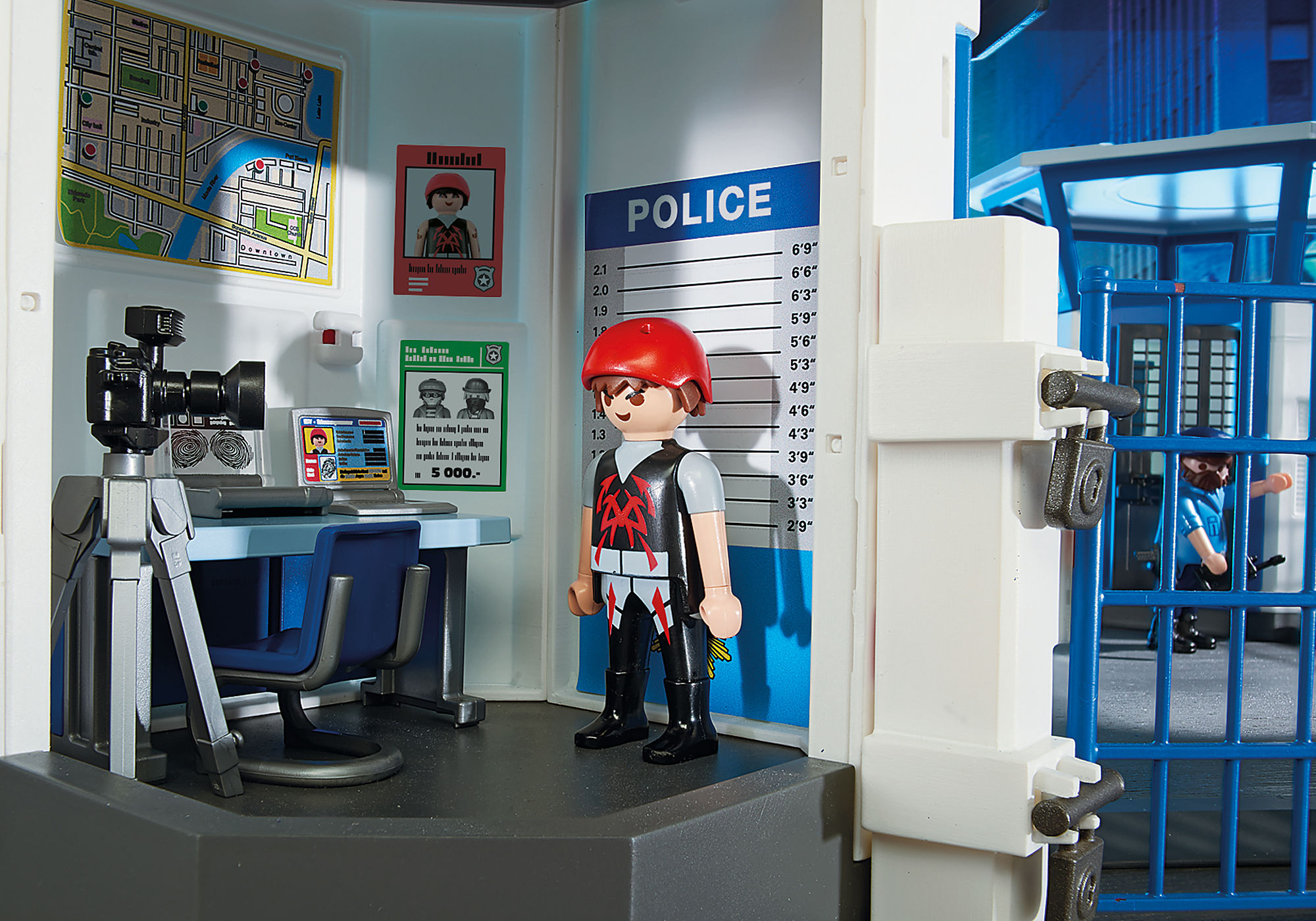 Featured image of post Playmobil Polizeiwache Lego konstruktionsspielsteine polizeiwache 60141 lego city 894 st f r 99 99