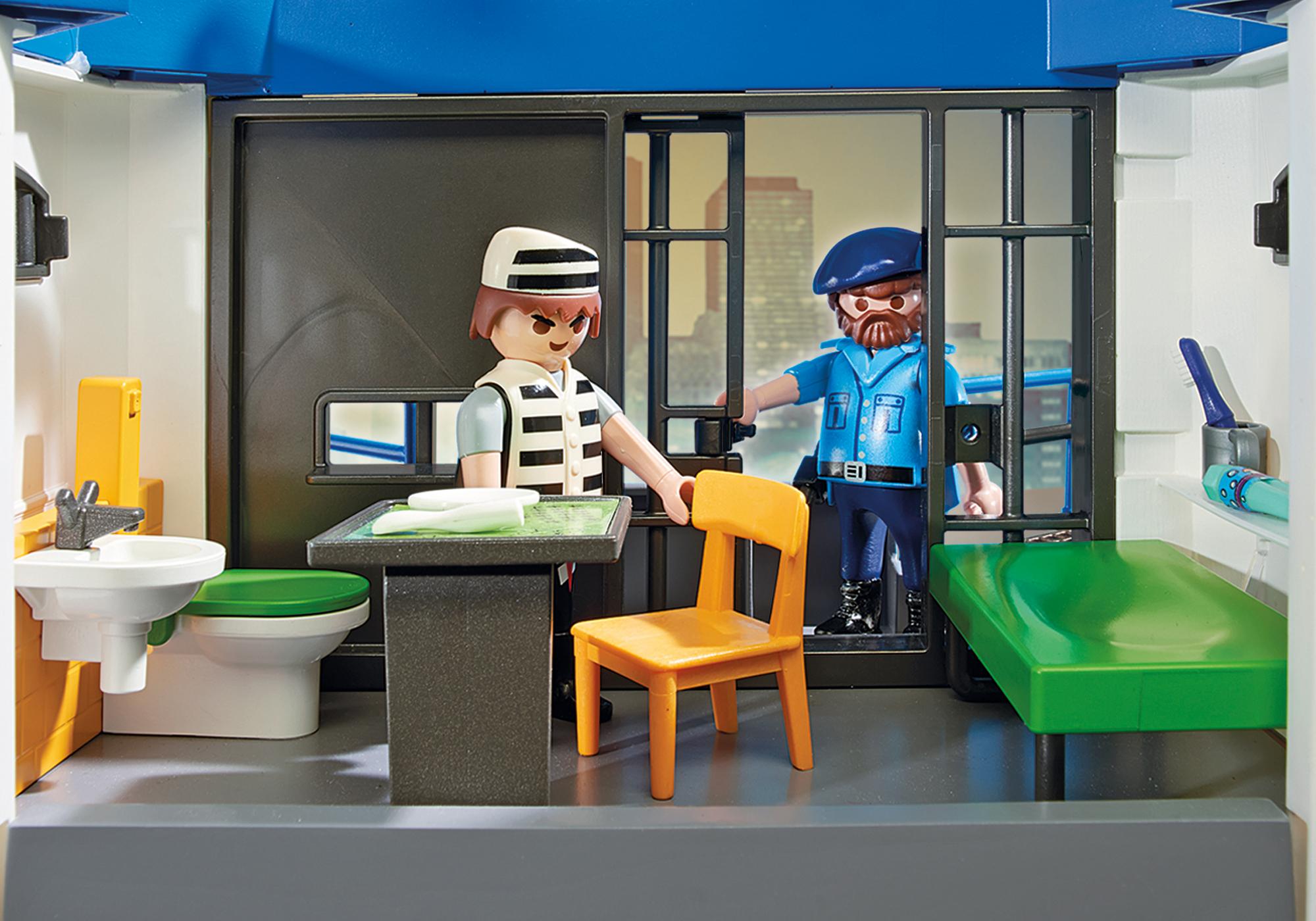 https://media.playmobil.com/i/playmobil/6872_product_extra2