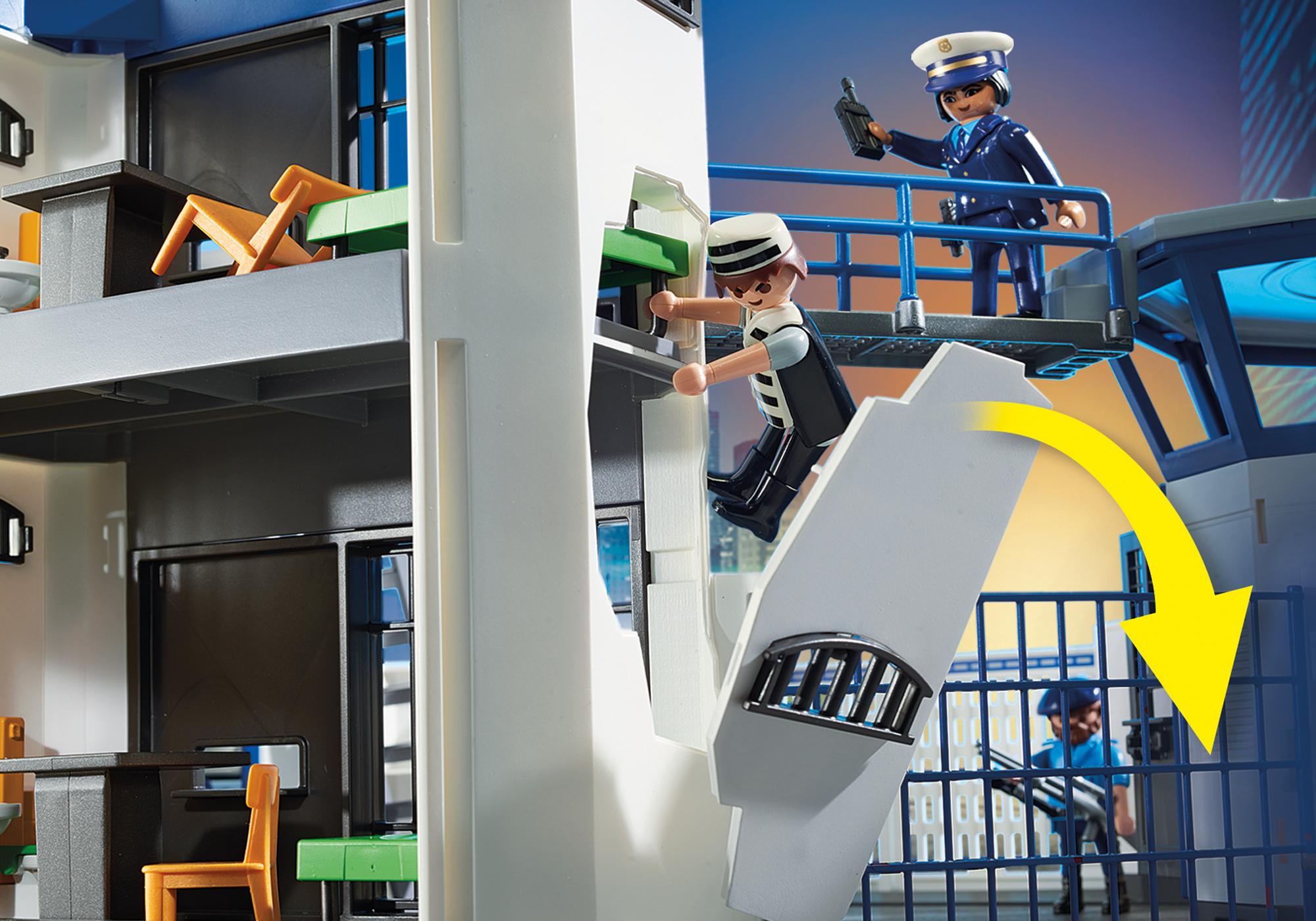 https://media.playmobil.com/i/playmobil/6872_product_extra3
