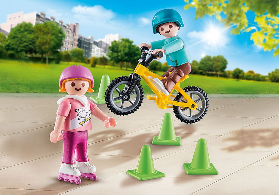 70061 Crianças com Patins e Bicicleta detail image 1