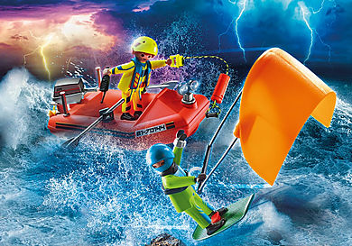 70144 Kitesurfer Rescue with Speedboat