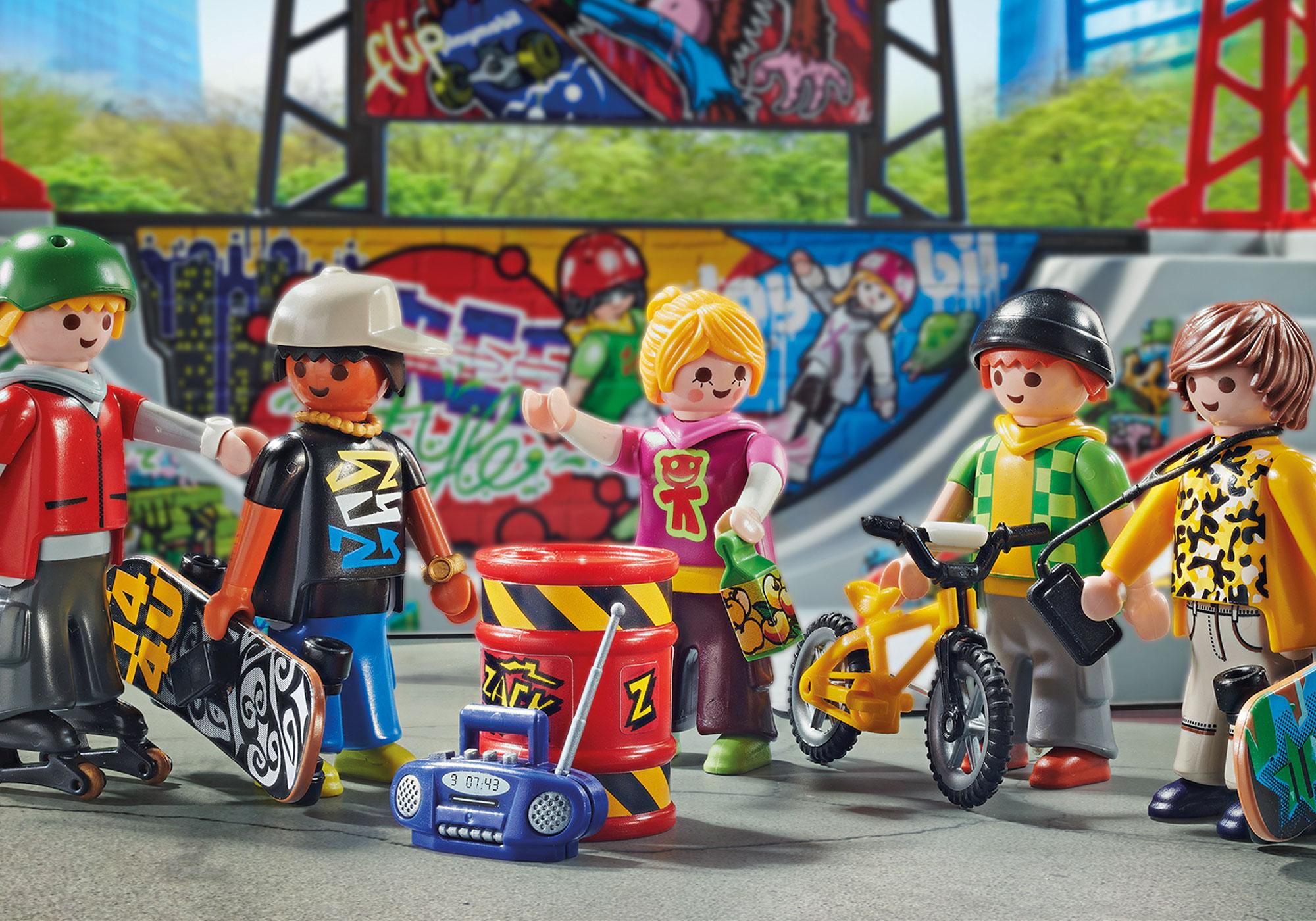 https://media.playmobil.com/i/playmobil/70168_product_extra2