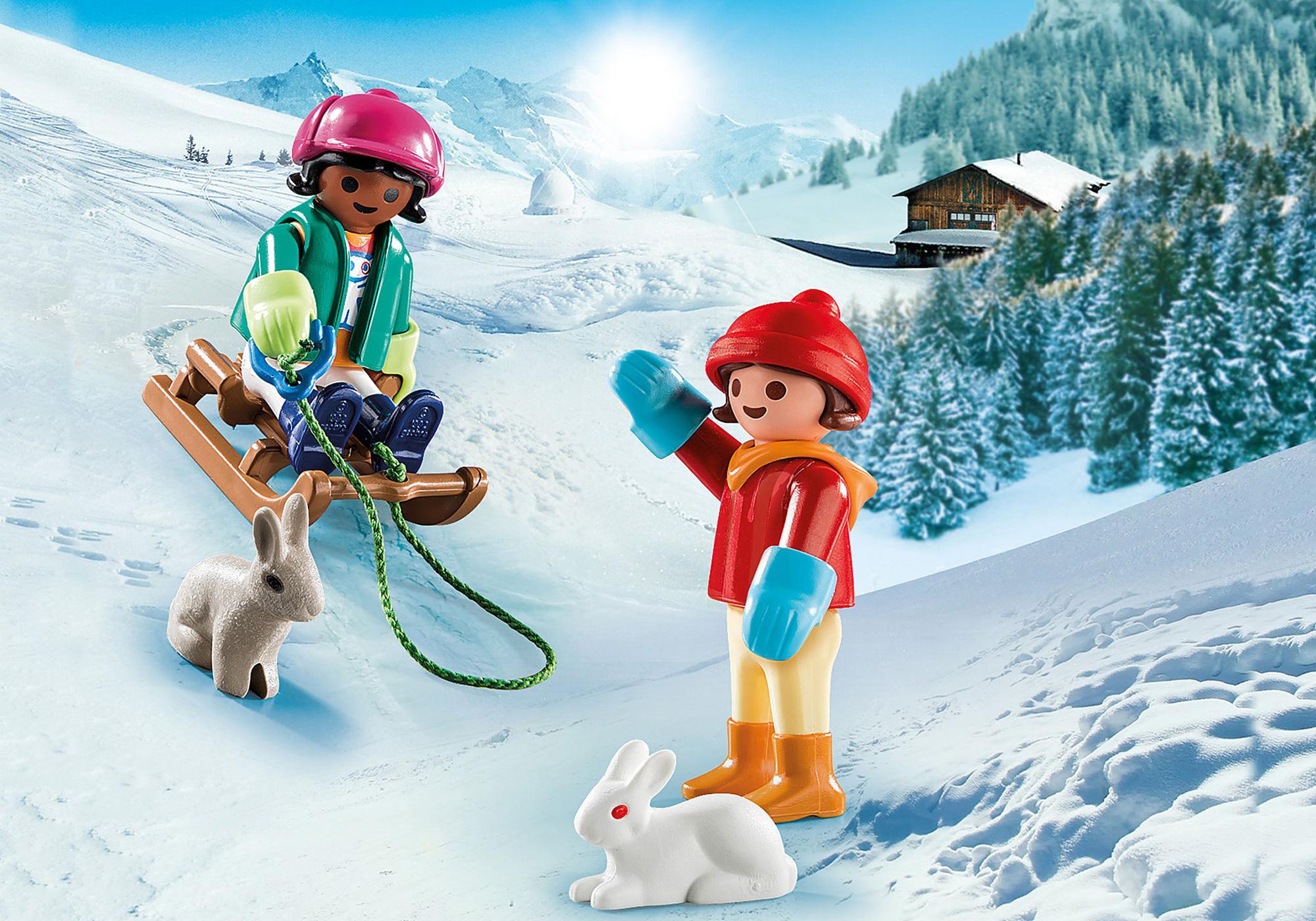70250 Enfants avec luge