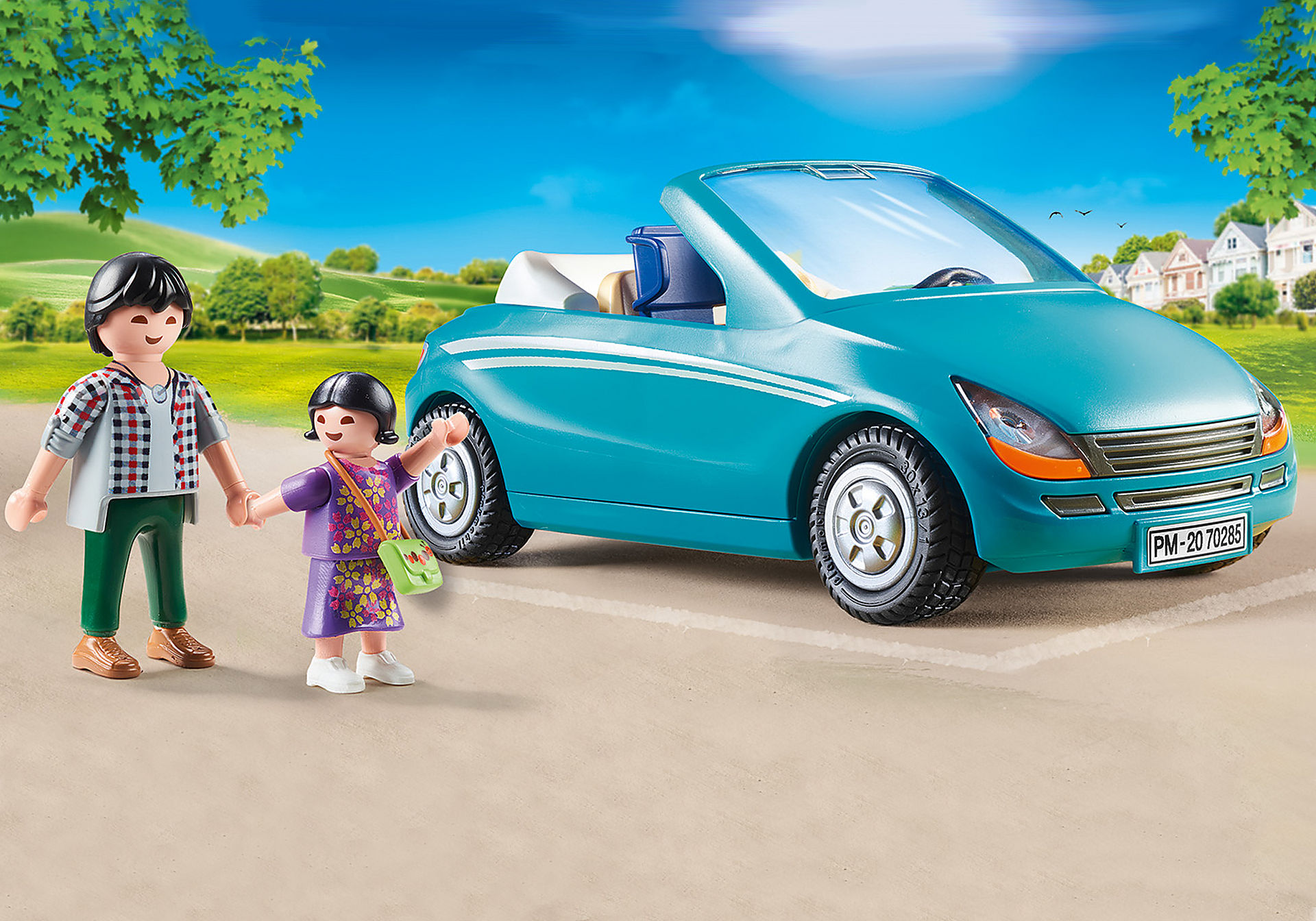 70285 Family with Car zoom image1