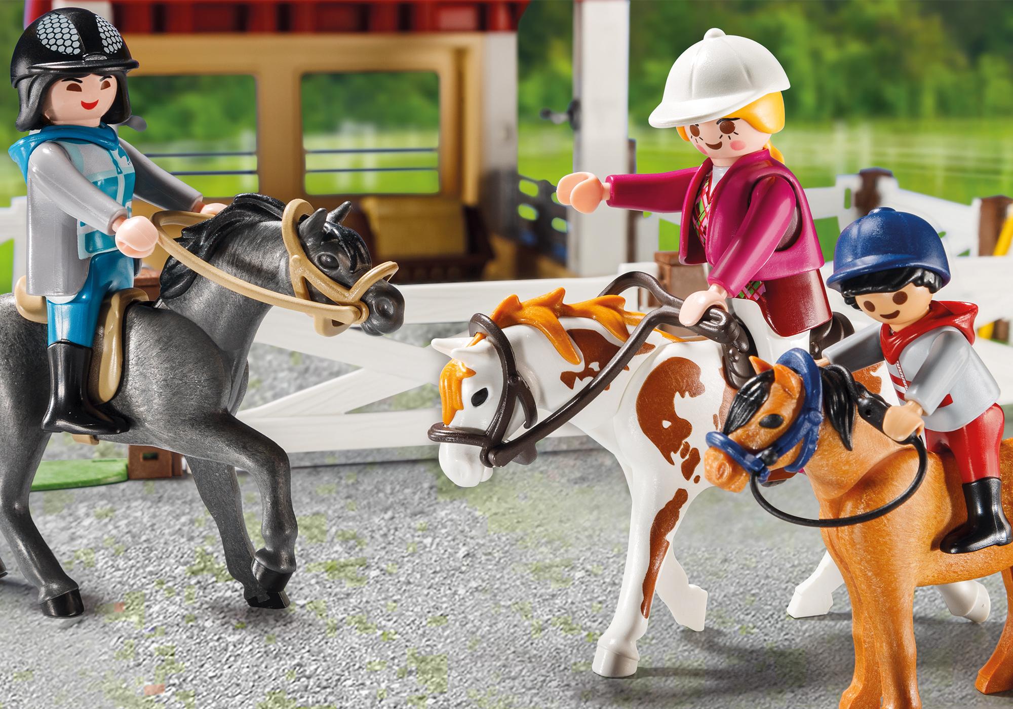 https://media.playmobil.com/i/playmobil/70325_product_extra2