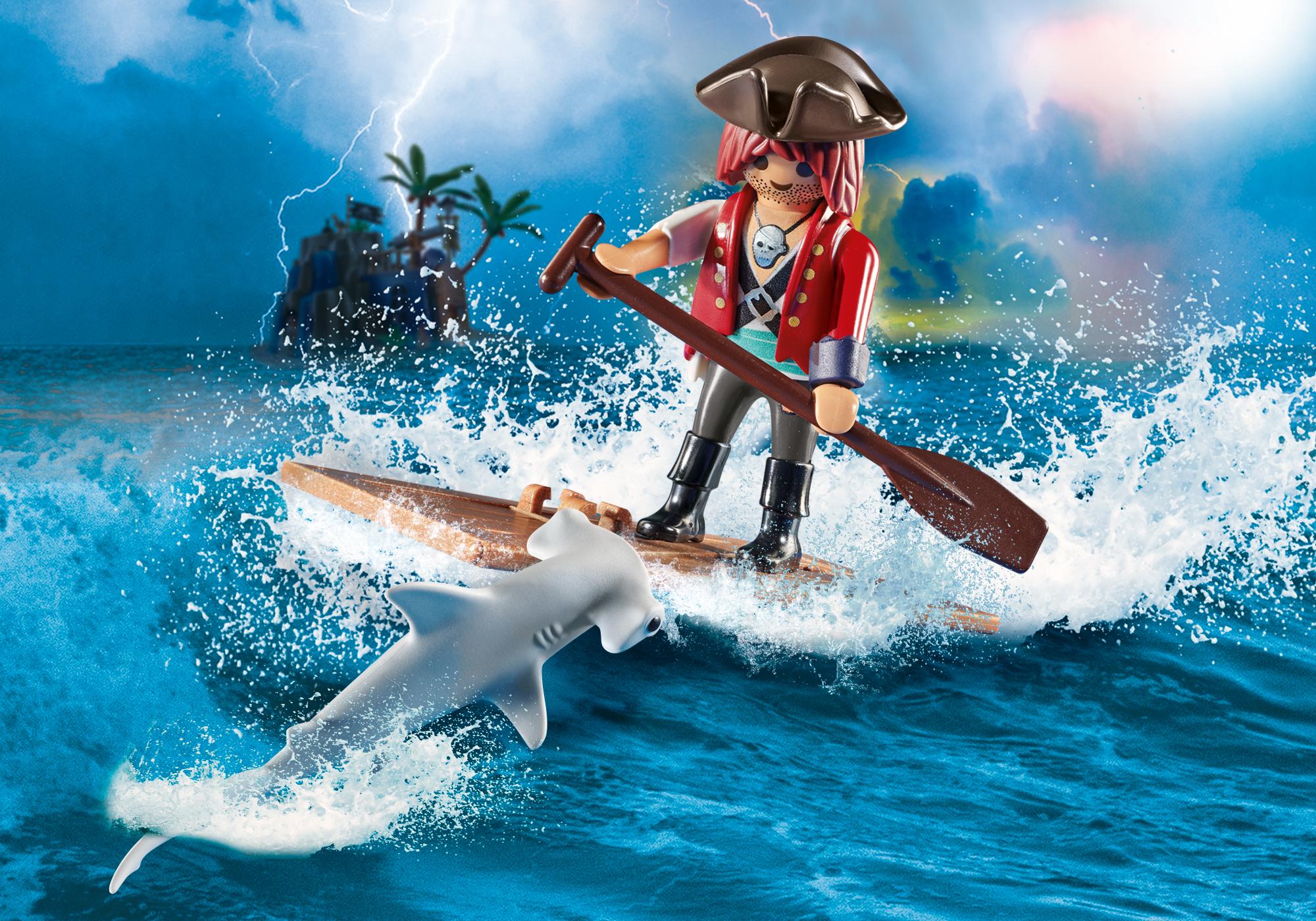 70598 Pirate avec b&eacute;b&eacute; requin 