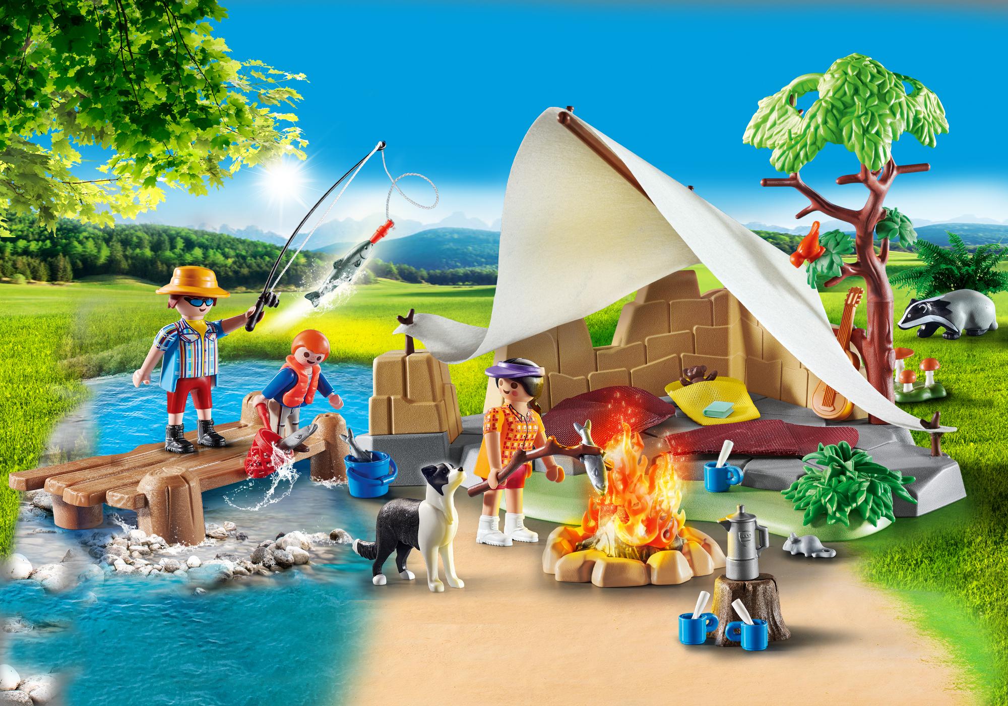 70743 Famille de campeurs 