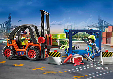 70772 Forklift with Freight