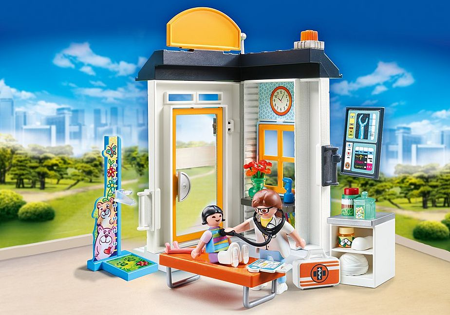 Playmobile clinic on sale