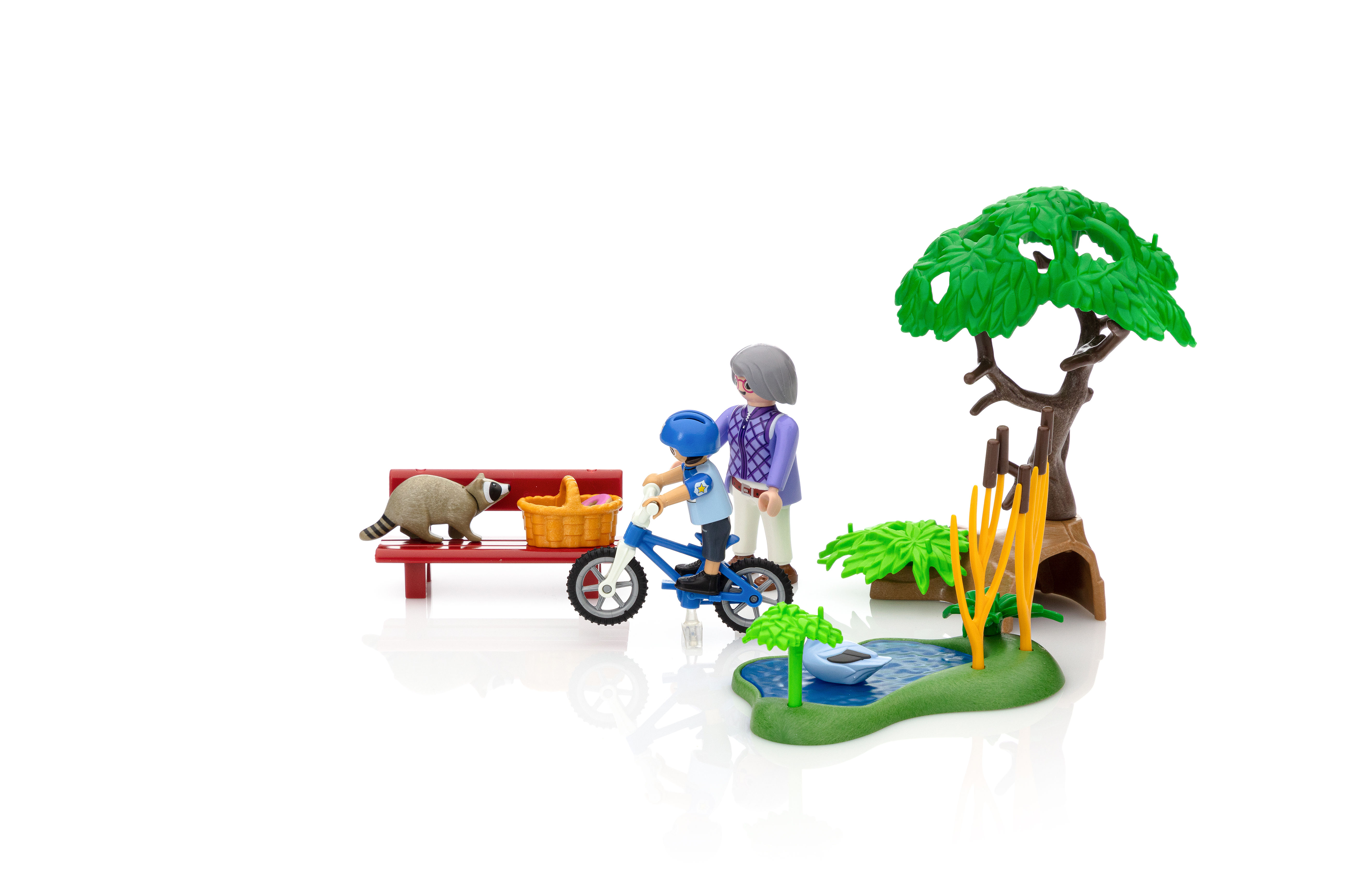 Playmobil - Turn the crank and watch the water flow! Grab your