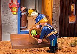 https://media.playmobil.com/i/playmobil/70944_product_extra3