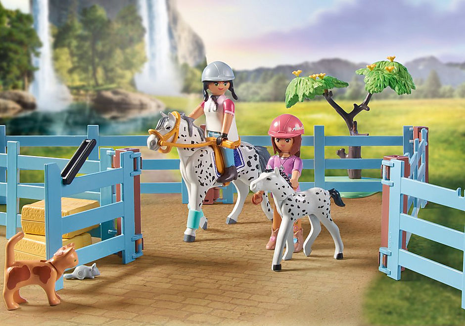 Playmobil Horses Of Waterfall Three Horses with Saddles (71356)