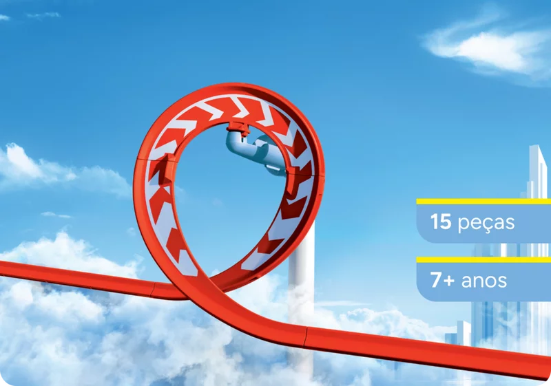 Ação de looping a grande altura. Close-up de um looping vermelho com marcações de seta do conjunto de construção SKY TRAILS – perfeito para brinquedo de construção cheio de ação a partir dos 7 anos, com sensação de espaço sideral. 