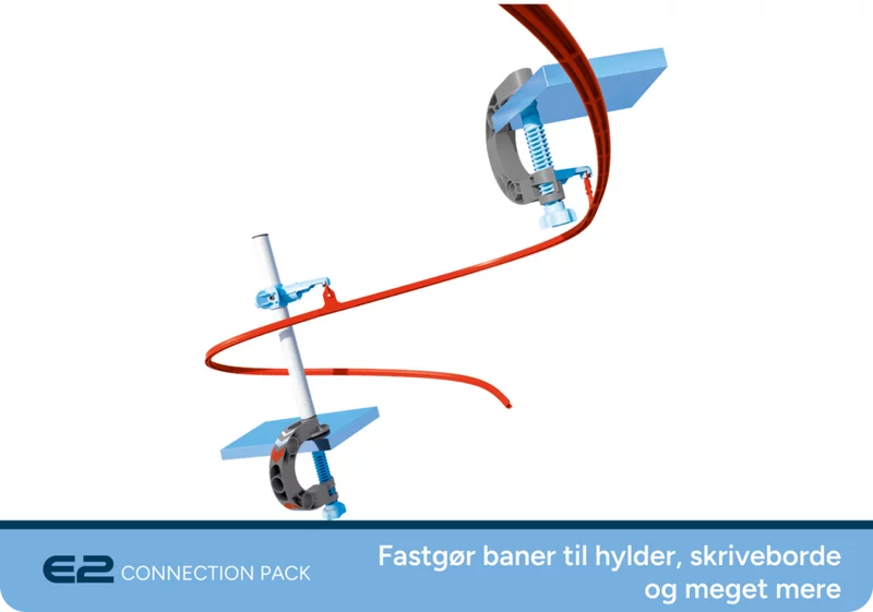 Klemmeelementer på hvid baggrund. Nærbillede af SKY TRAILS klemmeforbindelser på rød skinne – fleksibelt anvendelige til kreative baneløsninger for børn fra 7 år.