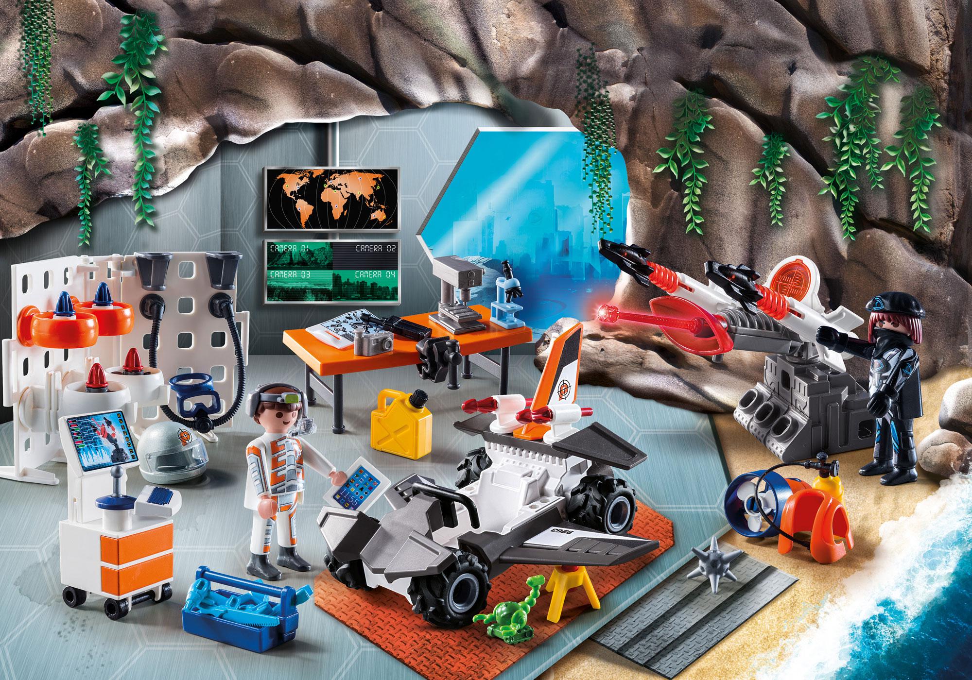 https://media.playmobil.com/i/playmobil/9263_product_extra1