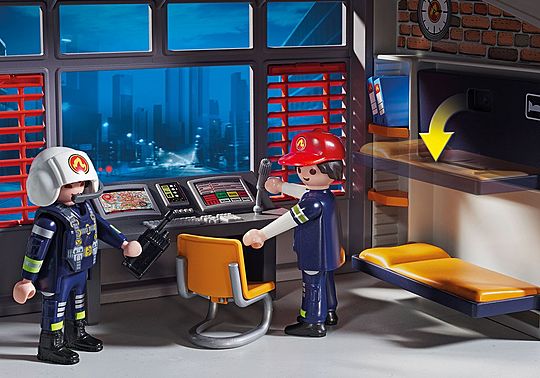 Caserne de pompiers avec hélicoptère Caserne de pompiers avec hélicoptère