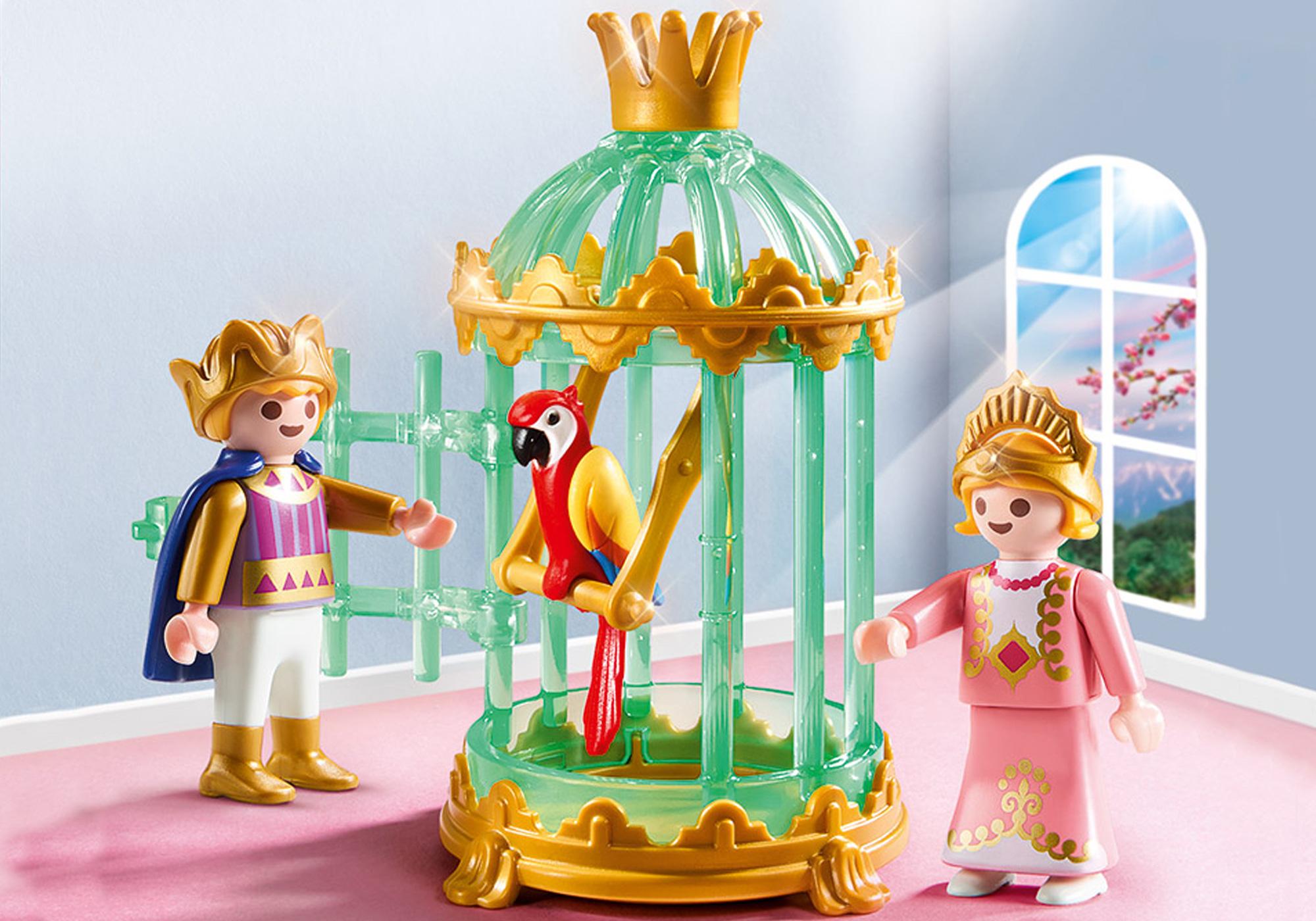 9890 Ni&ntilde;os reales con Jaula y Loro