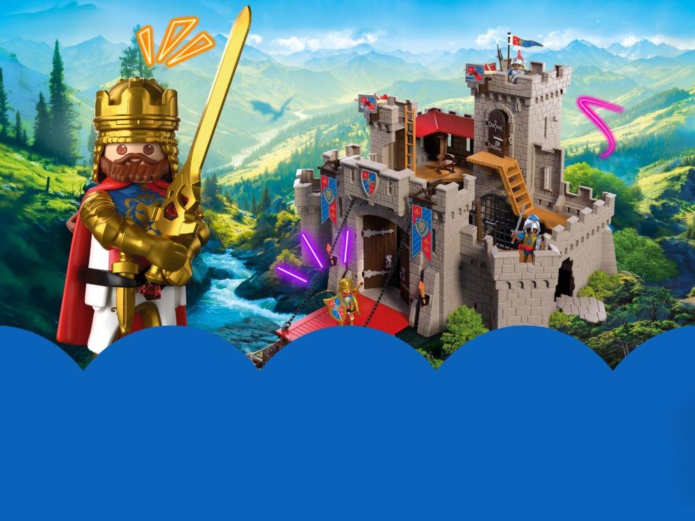 Ensemble PLAYMOBIL ch&acirc;tea su de chevaliers avec figurine de chevalier dor&eacute;, forteresse m&eacute;di&eacute;vale et sc&egrave;nes de bataille pleines d&rsquo;action dans un paysage montagneux.